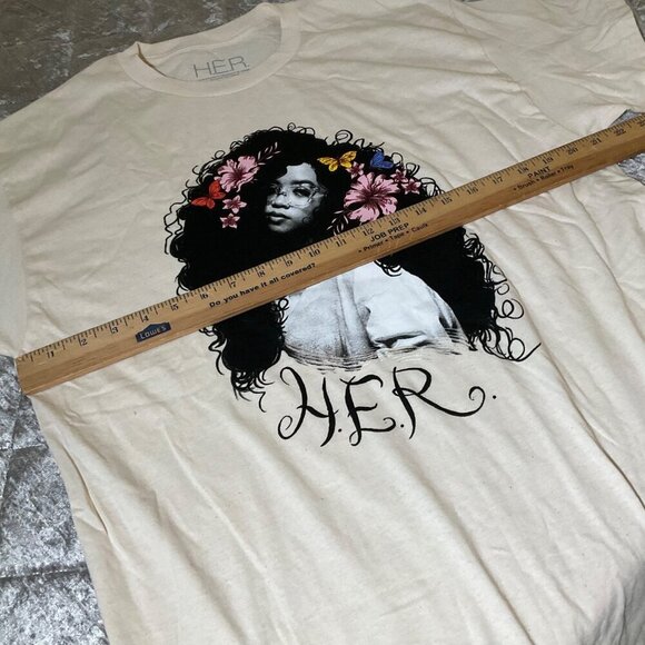 H.E.R. Graphic T-Shirt Large Beige Cotton license graphic unisex top shortsleeve - Picture 2 of 7